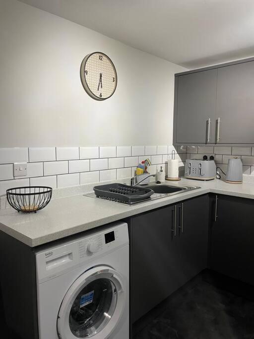 Cedar House - 2 Bed House With Free Parking In Town Centre! By Shortstays4U King's Lynn Extérieur photo